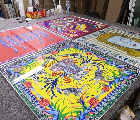 Custom scarf framing with professional finishing